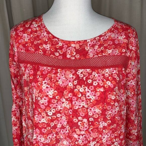 GAP Red Floral 3/4 Sleeve Crew Neck Top Sz Small NWOT - Picture 2 of 6